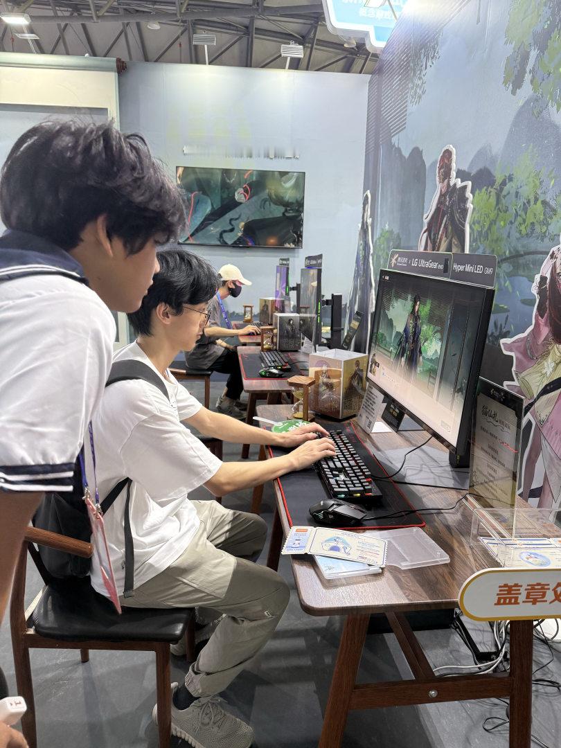 在CJ被游戏AI硬控了在CJ被鹅厂AI师傅教做瓷器 鹅，你藏着这么好玩的游戏现在