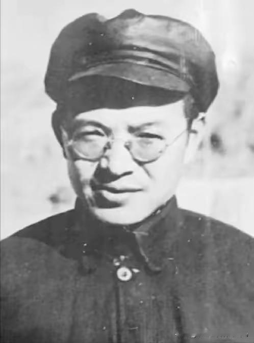 新中国成立后，张闻天问王稼祥：我始终想不明白，我军只有3万人马，凭什么能战胜几十