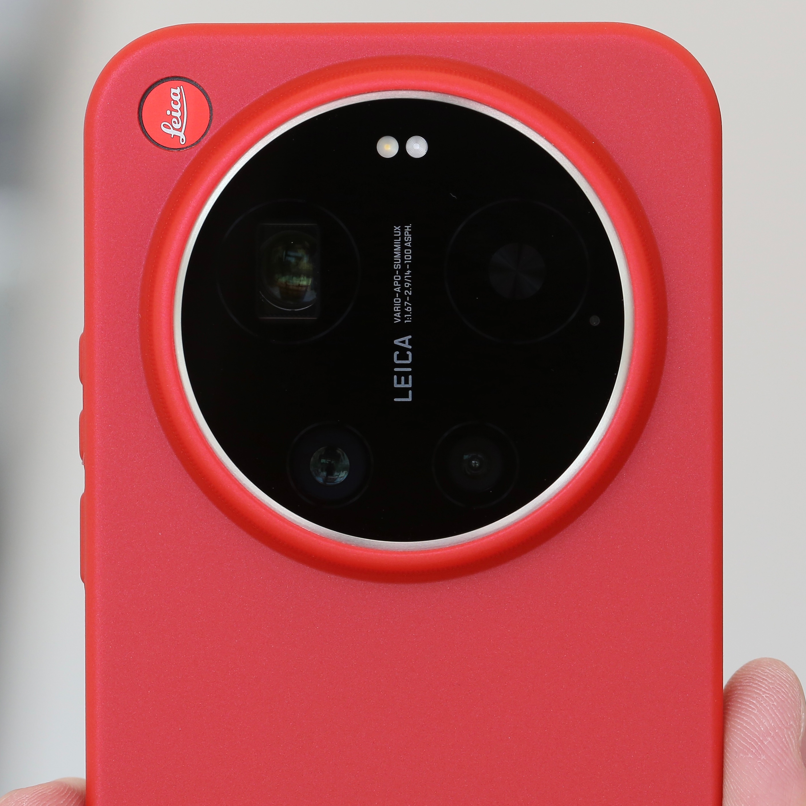 这红色，还挺喜庆搭配 17Ultra 这可乐标，有点意思 