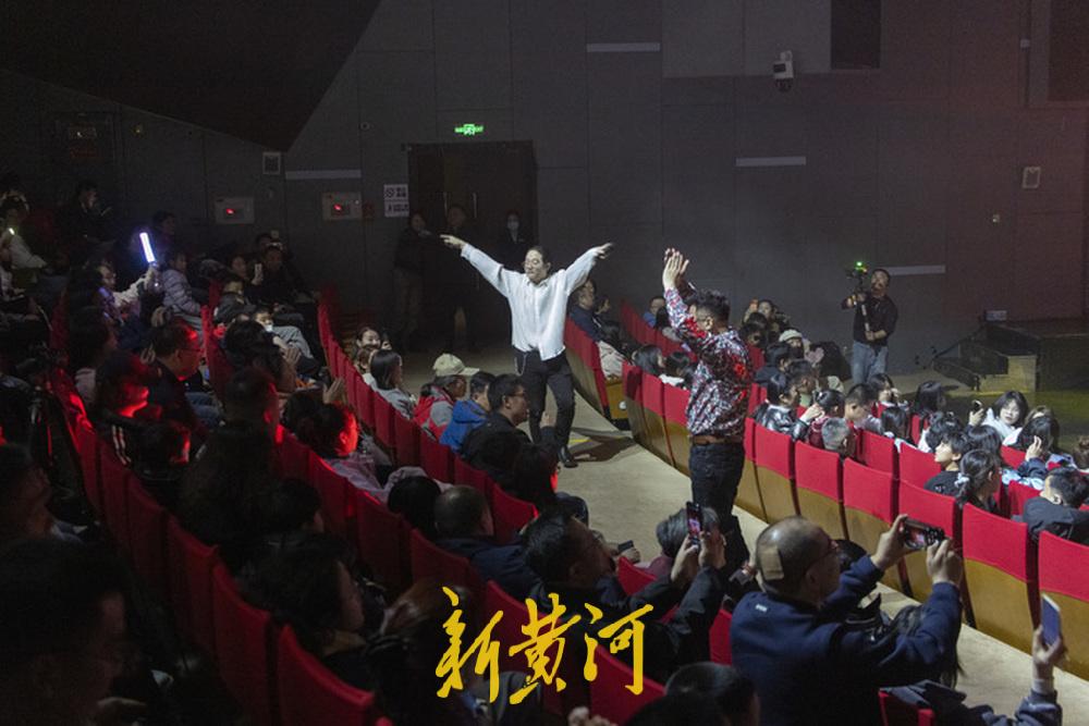 山大路85号，不只是一个小酒馆，更是6个年轻人写给济南的情书！当《朋友》的旋律响