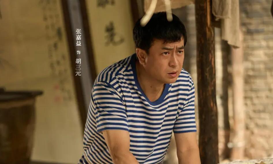 《主角》观众最喜欢的人物不是秦腔名角忆秦娥，而是她舅胡三元和花彩香。
观众说忆秦