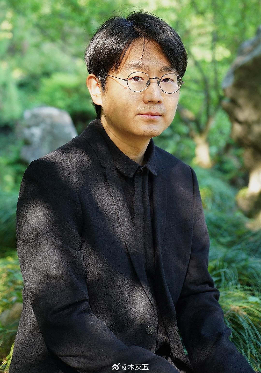 杭州新浪潮三大导演，其中仇晟、祝新导演的两部新片「比如父子」和「世界日出时」近期