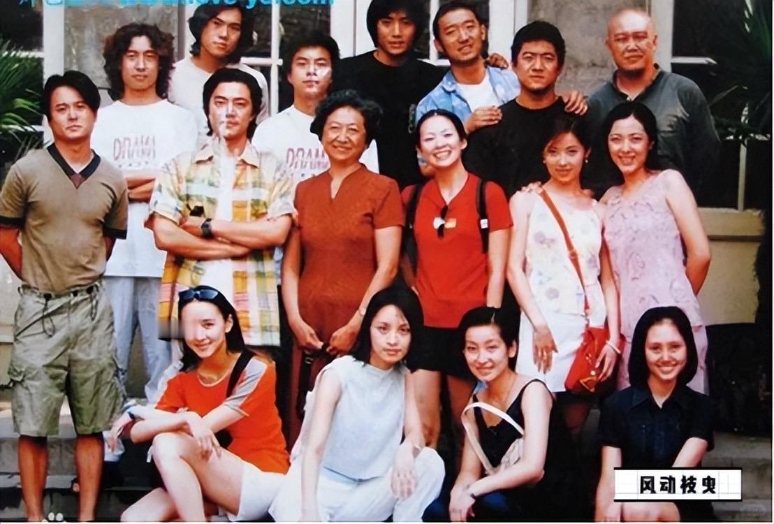 中央戏剧学院96级毕业照，有好多大明星，你认识几个呢？
