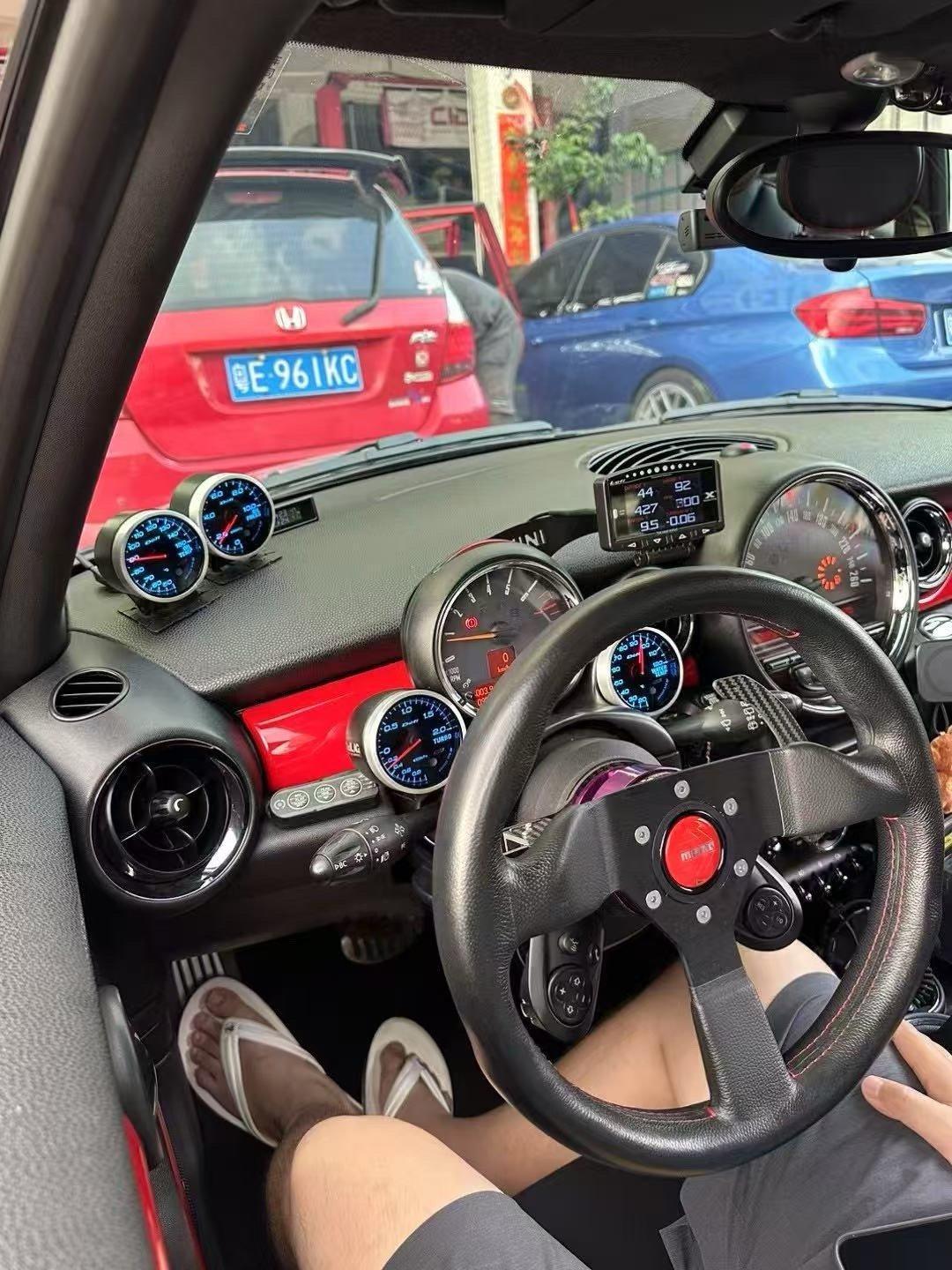 穷玩车，富玩表。这算穷还是富？ ​​​