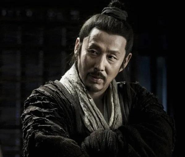 看到那么多人在说，汉家江山是韩信打出来的，刘邦微笑道：韩信功劳确实大，但也只是我