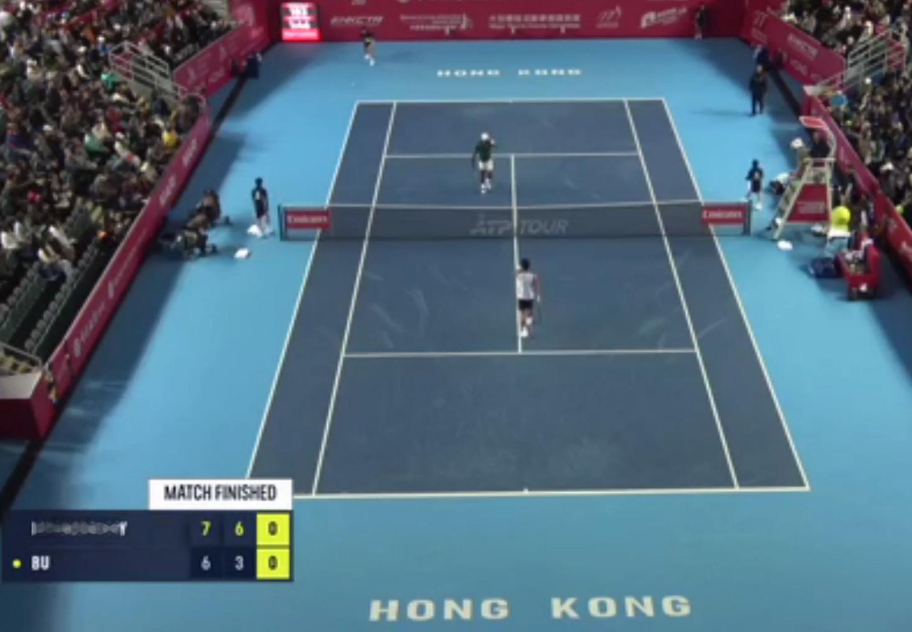 ATP香港资格赛首轮，中国一哥布云朝克特首盘浪费3个盘点，6-7(9)/3-6 