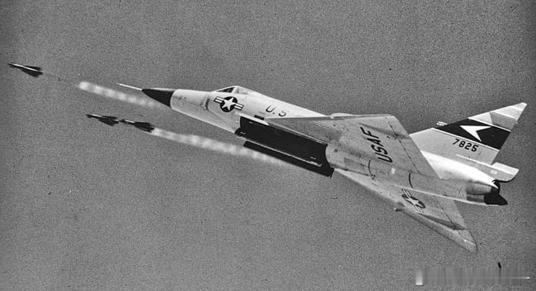 F102三角剑#外军影像##武器装备##兵器影像# ​​​