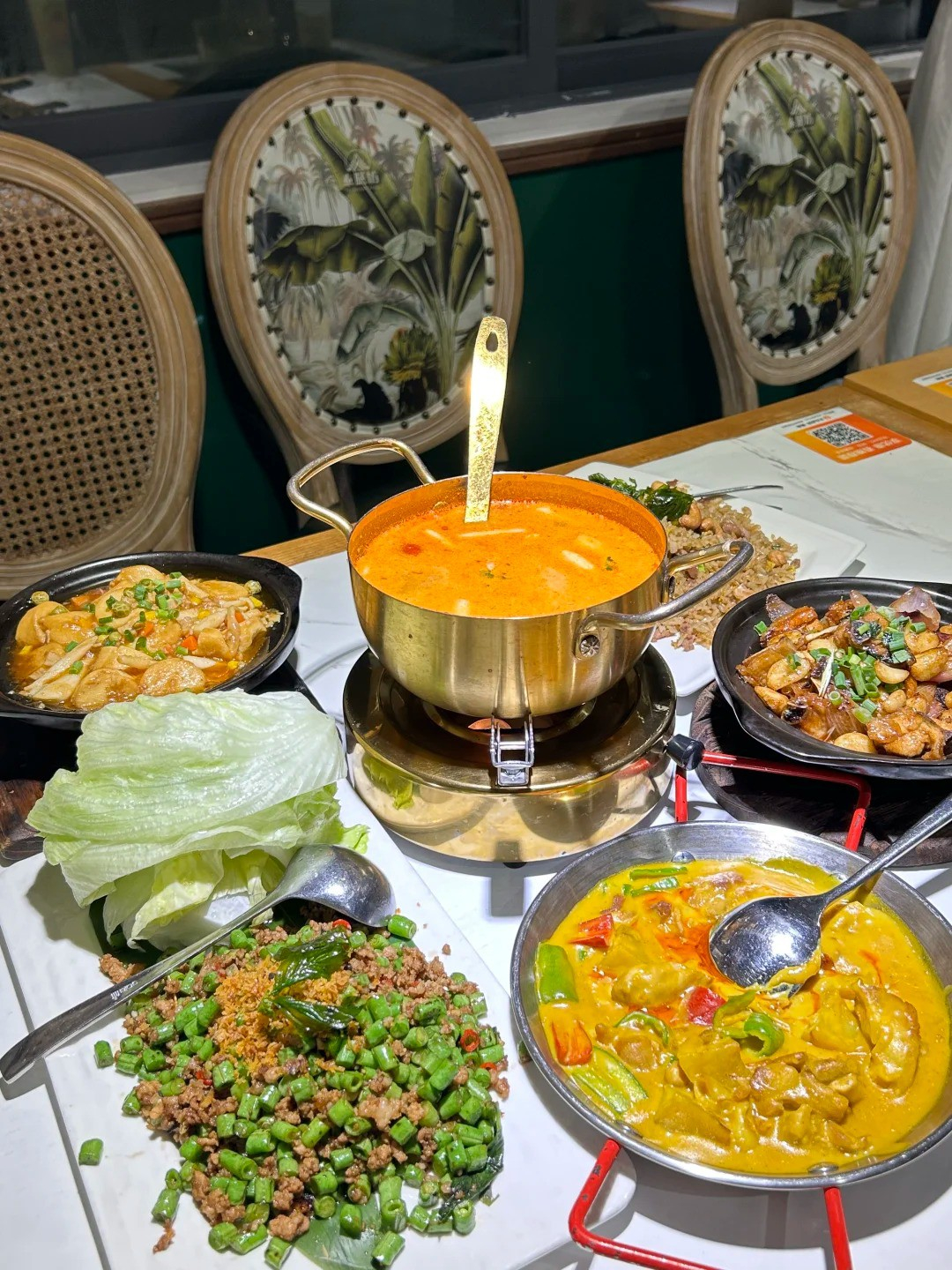 这段时间熬夜熬得太凶了，明明困得不行还是舍不得放下手机，结果越刷越精神，凌晨两三