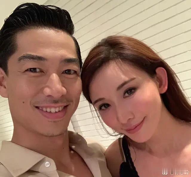 林志玲应该是迫于我们下架了她的作品的压力，才宣布辞去文策院董事一职的吧。
一面是
