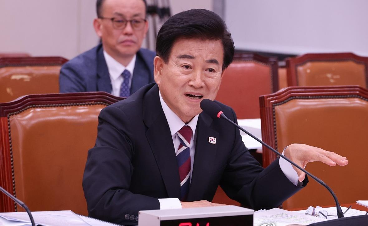 韩国最近抛出一个新想法：半岛的事，能不能让中美韩朝四方坐下来谈？8月27号，韩国
