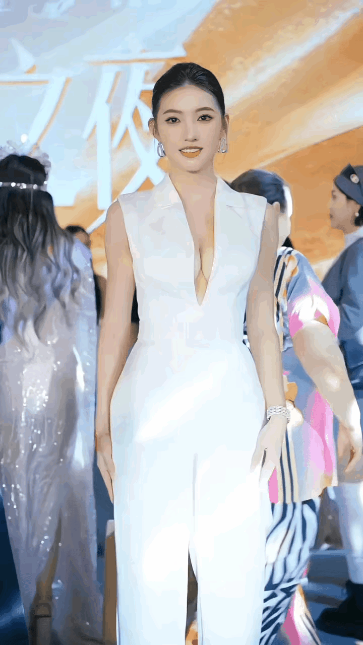 什么叫模特，什么叫审美，看这个标准就够了！这是实实在在的，人人称赞的，不打折扣的