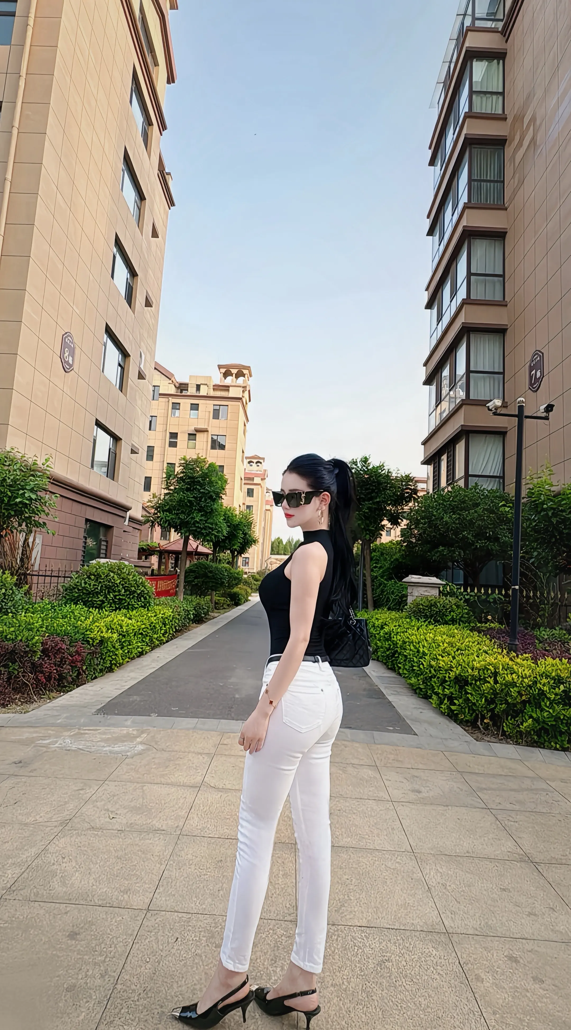 有韧性的女人会一次次的站起来牛仔裤