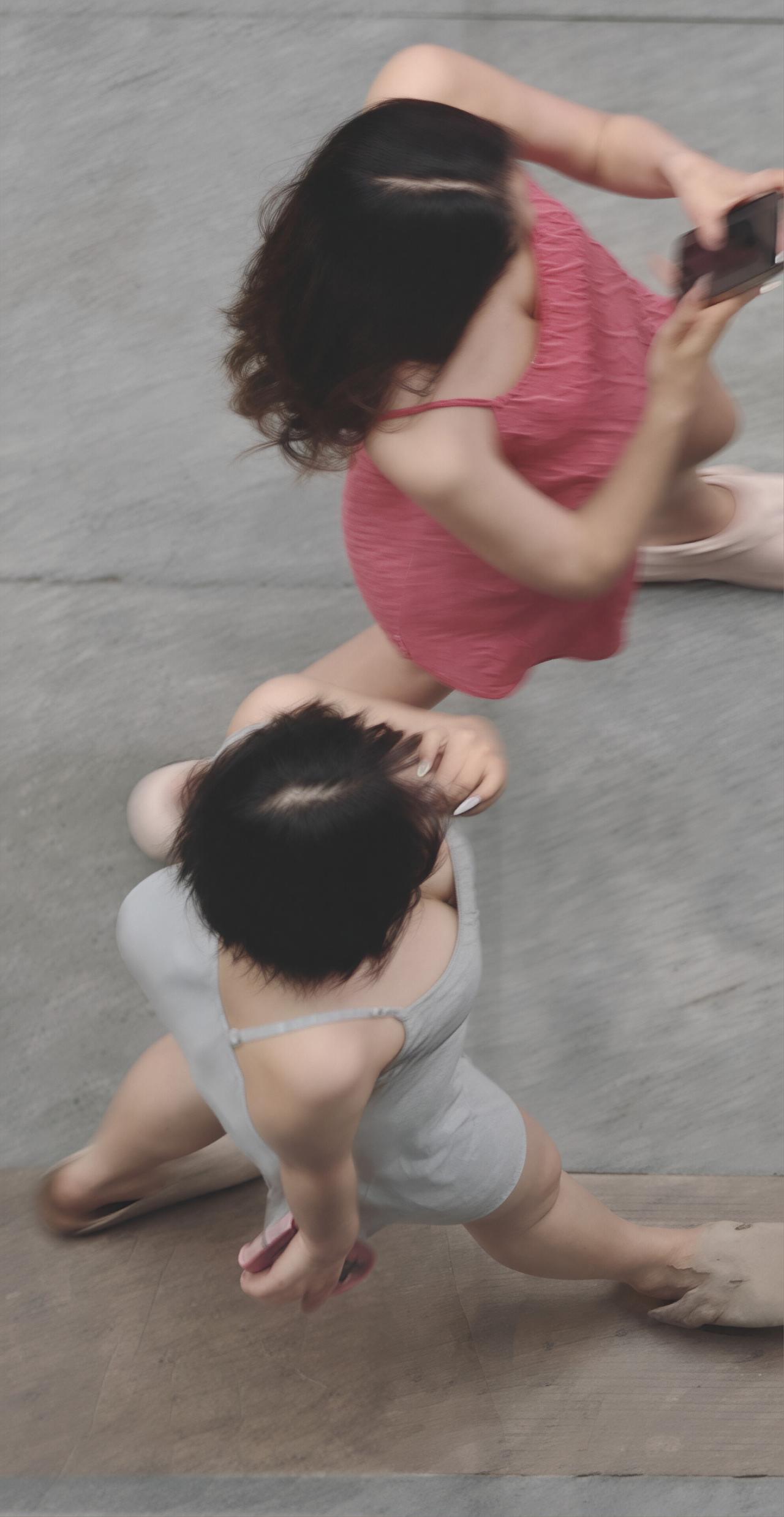 共享美人靓照想看看你画册里的背影杀