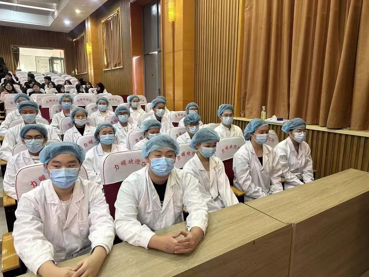 2025年临床医学专业设有哪些新领域
[玫瑰]临床医学专业新领域增设背景

[玫