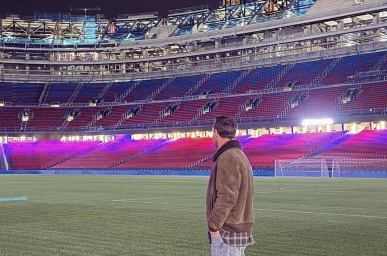 梅西临时造访诺坎普，事前并未联系巴萨
据知情人士透露，梅西在周日午夜突访巴萨训练