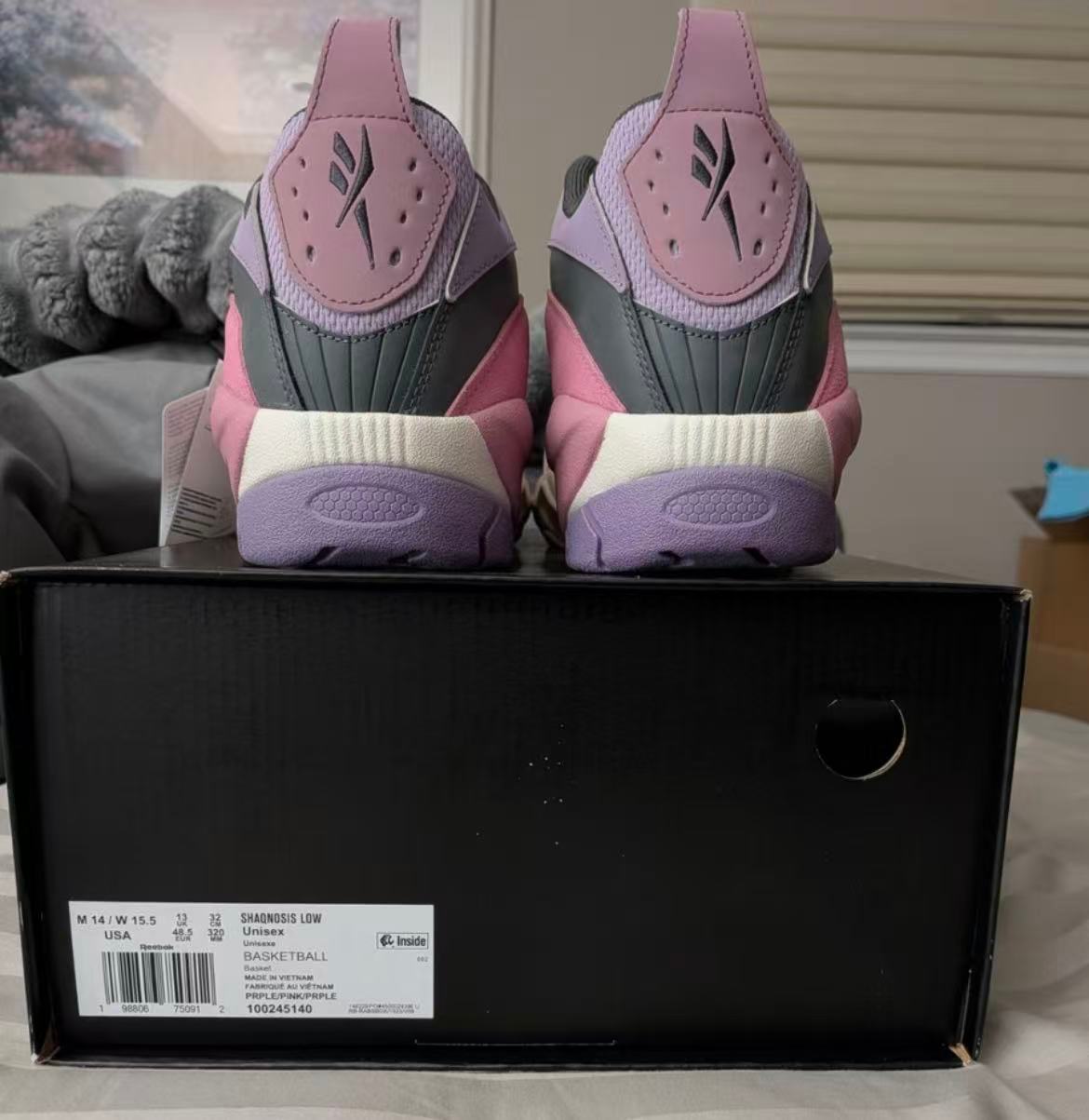 Shaqnosis 原色发售之后网上又有一双花色年轮低帮出现 配有鞋盒 应该是临