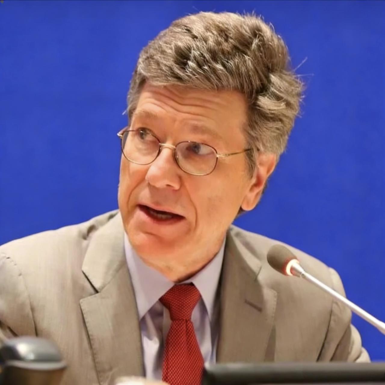 美方相关提案再遭中方否决 
萨克斯点明：中国聚焦全产业链自主 攻坚芯片核心技术