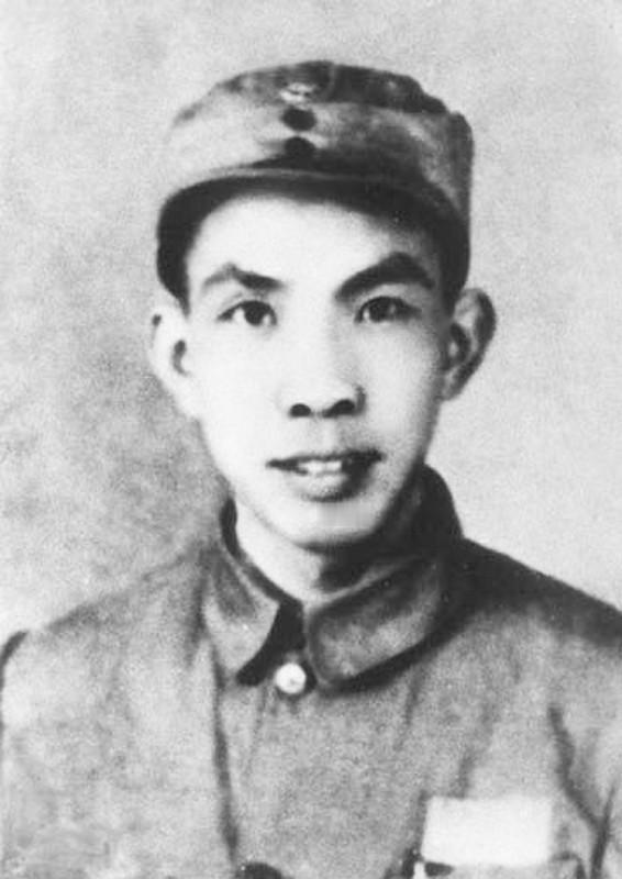1950年，战地记者沙飞因枪杀日本医生被判死刑，聂荣臻签发判决书时，沉默良久，说