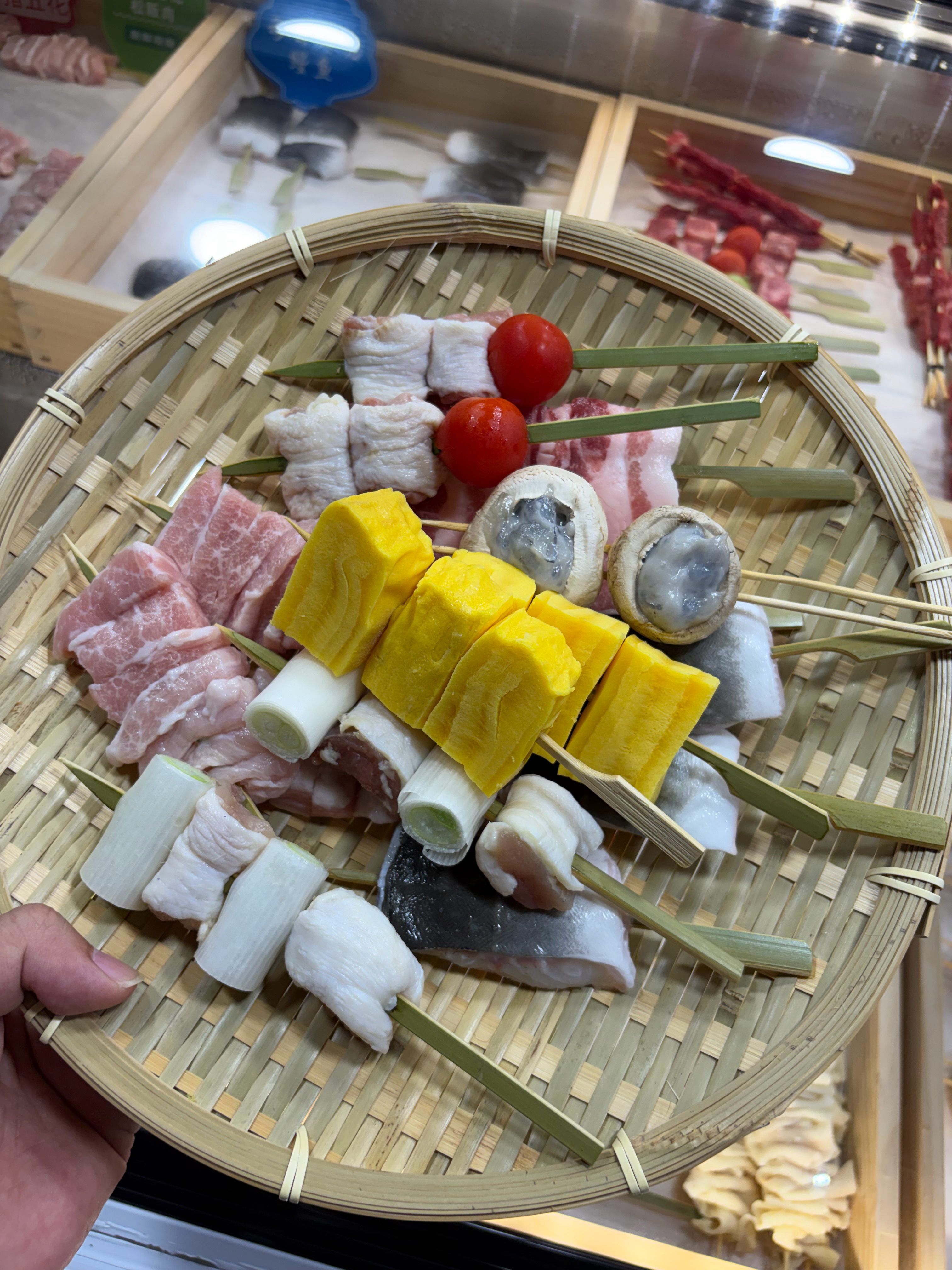 下班了，楼下路边摊吃点平价烧鸟 ​​​
