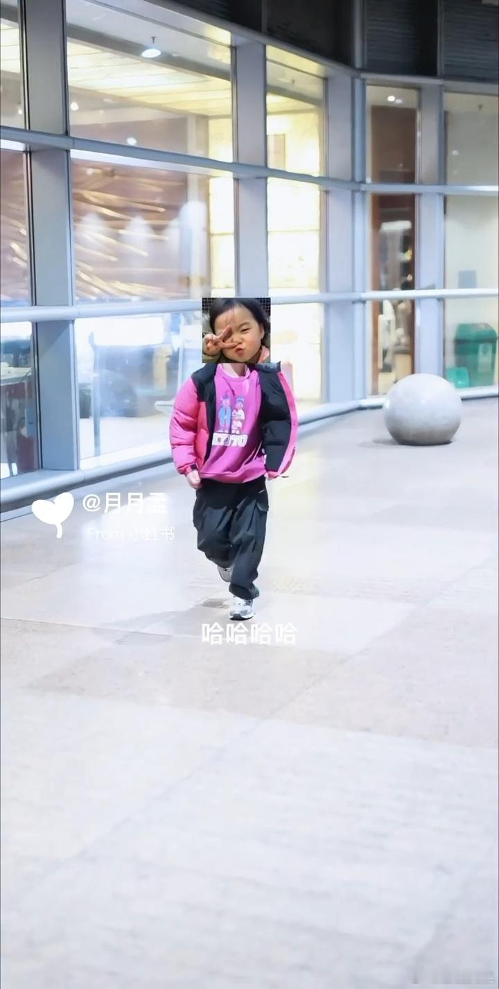 白百何带两个儿子回国白百何17岁大儿子身高 白百何带两个儿子回国，支持白姐 ​​