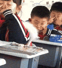 这位同学，你的眼睛保健操是跟谁学的？ 