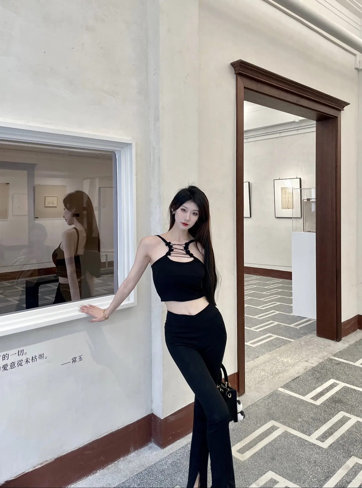 没错 对你冷漠的人也会给我当狗