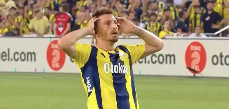 北京时间8月14日凌晨，欧冠资格赛第三圈继续进行，费内巴切坐镇主场，迎战里尔。一