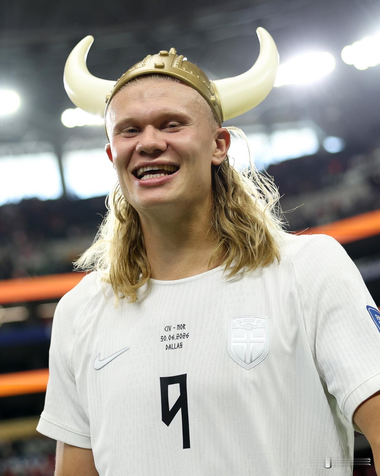 哈兰德梅开二度
挪威🇳🇴2-0巴西🇧🇷
比赛已经来到伤停补时
巴西已经无