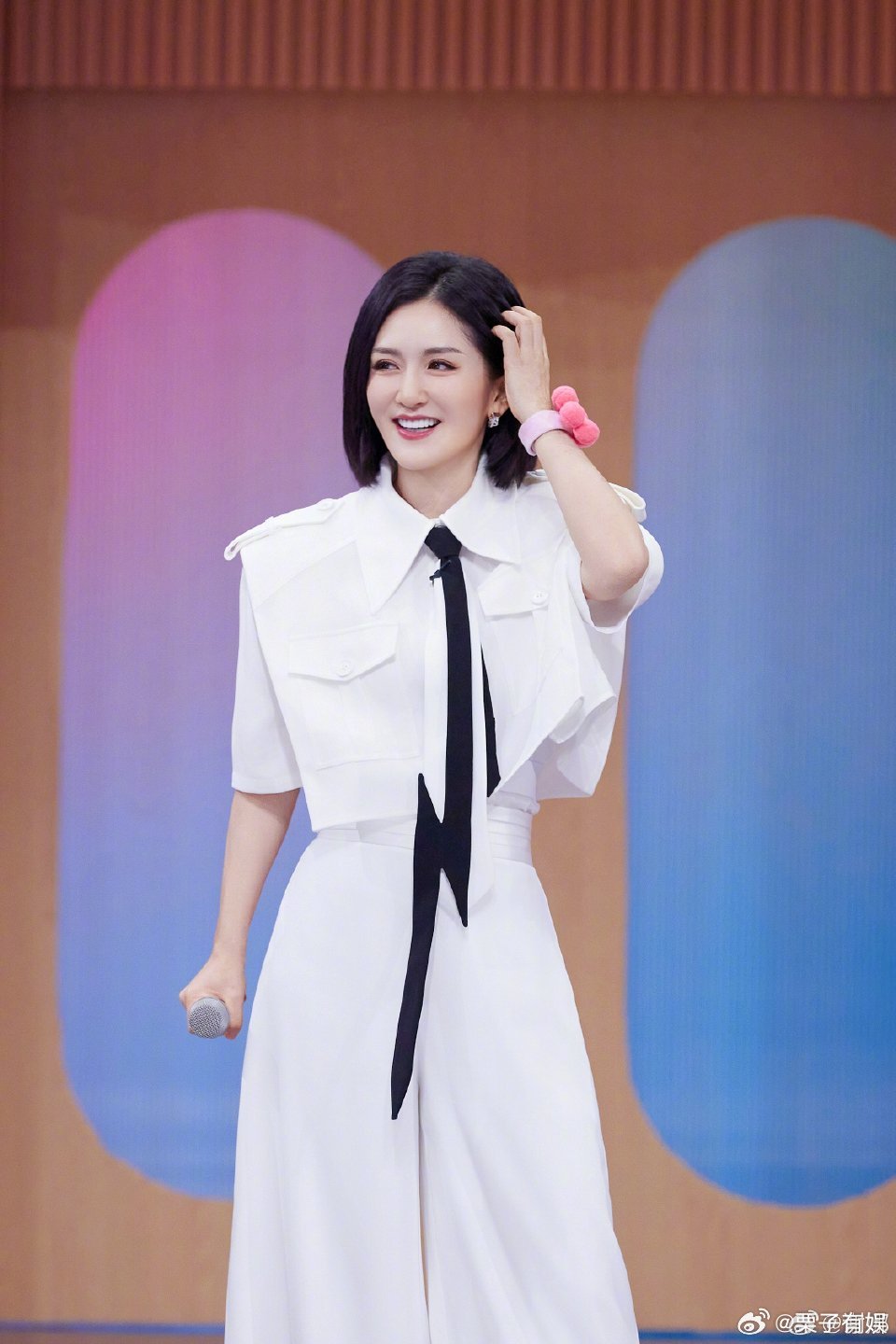 谢娜回趟我的快乐老家谢娜和姐姐们一起回趟我的快乐老家谢娜回趟我的快乐老家，和姐姐