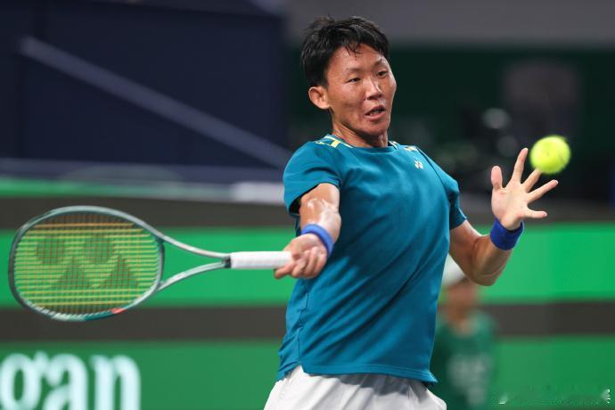 🎾🇨🇳崔杰挑落头号种子，晋级挑战赛八强
CH50阿斯塔纳挑战赛男单第二轮，