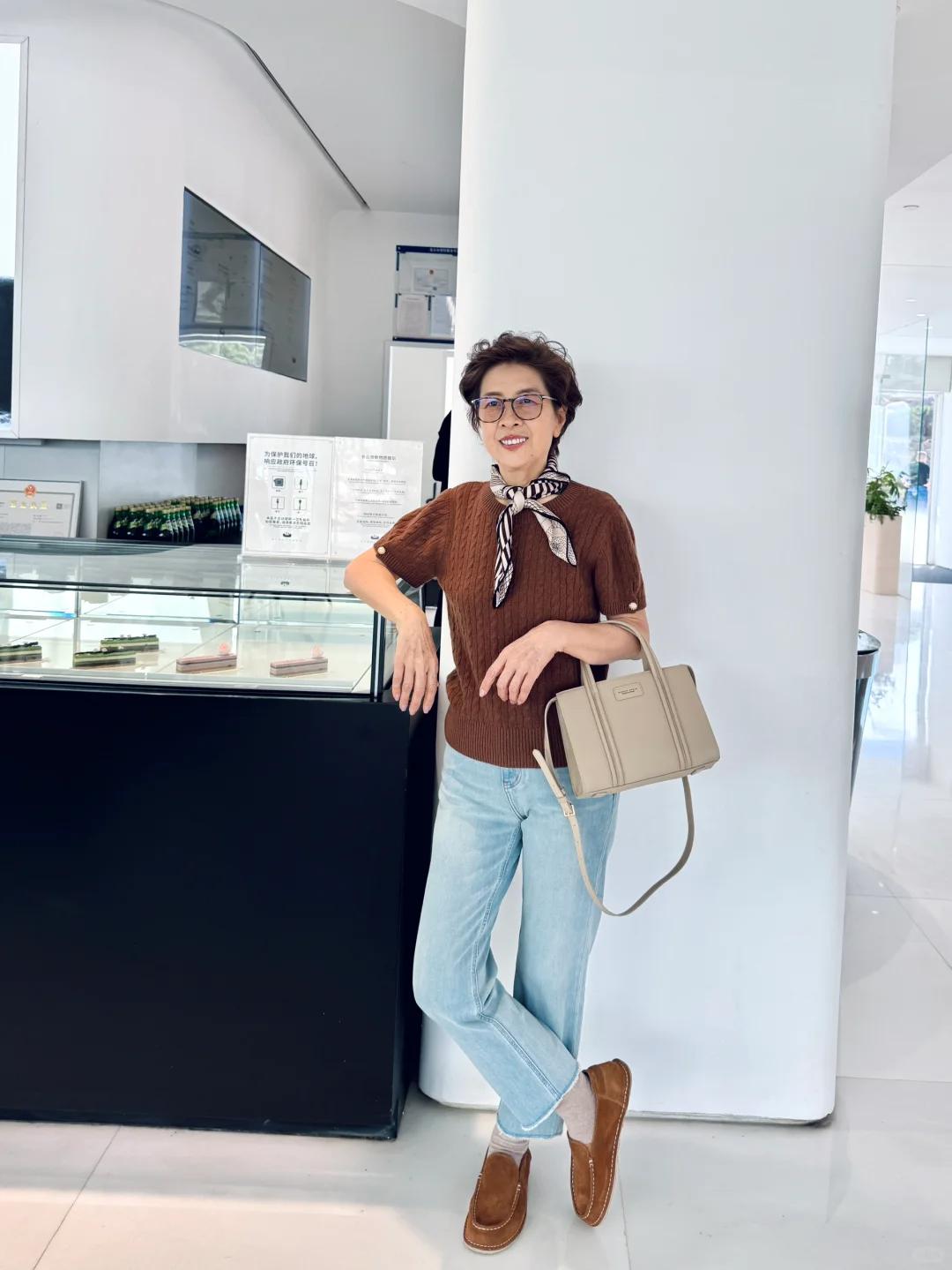 谁懂啊家人们😭 最近实在不知道写什么，直到刷到这位67岁博主，才发现减龄根本不