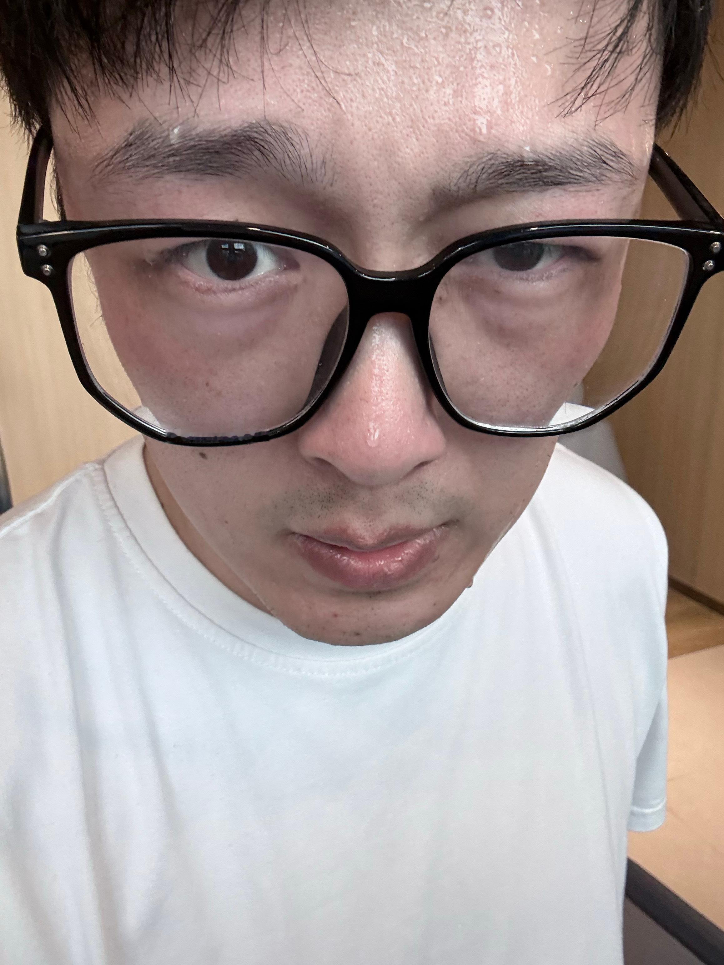 解说怪咔cfpls28 练练练 最近体重突破近6年来最轻！洗个澡去解说啦 成都