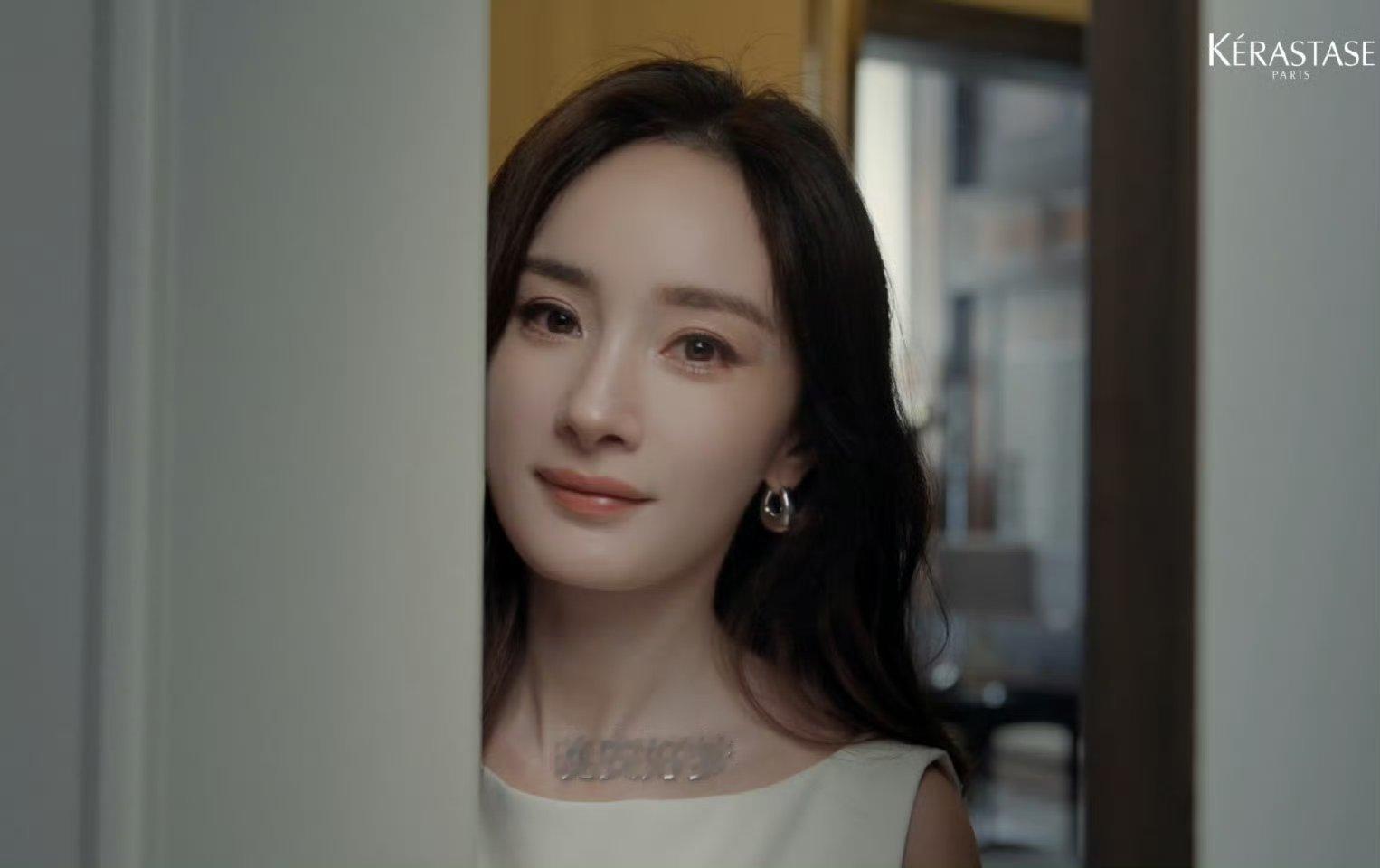 杨幂的这句晚安好梦能听一百遍美幂，六毛想要晚安吻