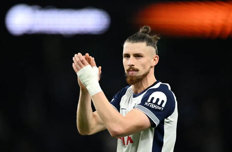 热刺中后卫德拉古辛经纪人马尼亚近日在接受罗马尼亚媒体Digisport时表达了球