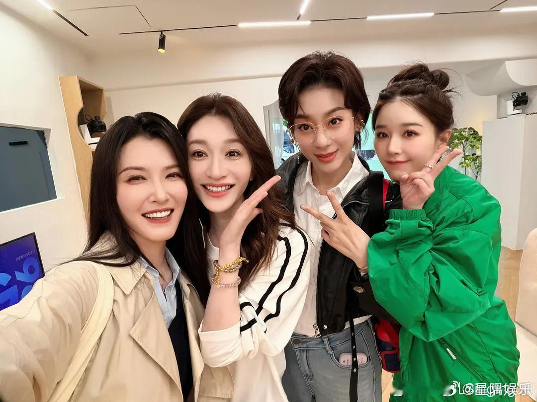 阚清子很适合穿绿色啊，看着很显白 