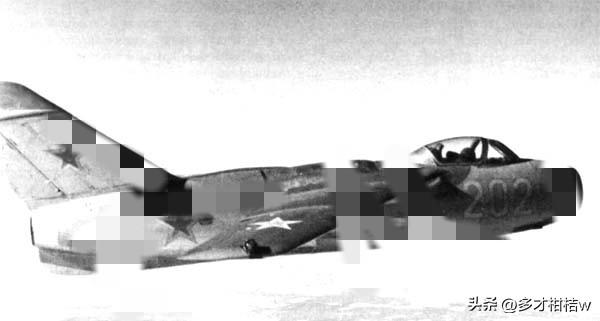 从外观上讲，苏联的拉-15战斗机（本文配图均是拉-15）和与它同时期发展的米格-