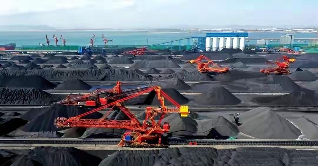 全球最大整装煤田在新疆，储量达3900亿吨，为何我国还要进口煤炭

新疆3900