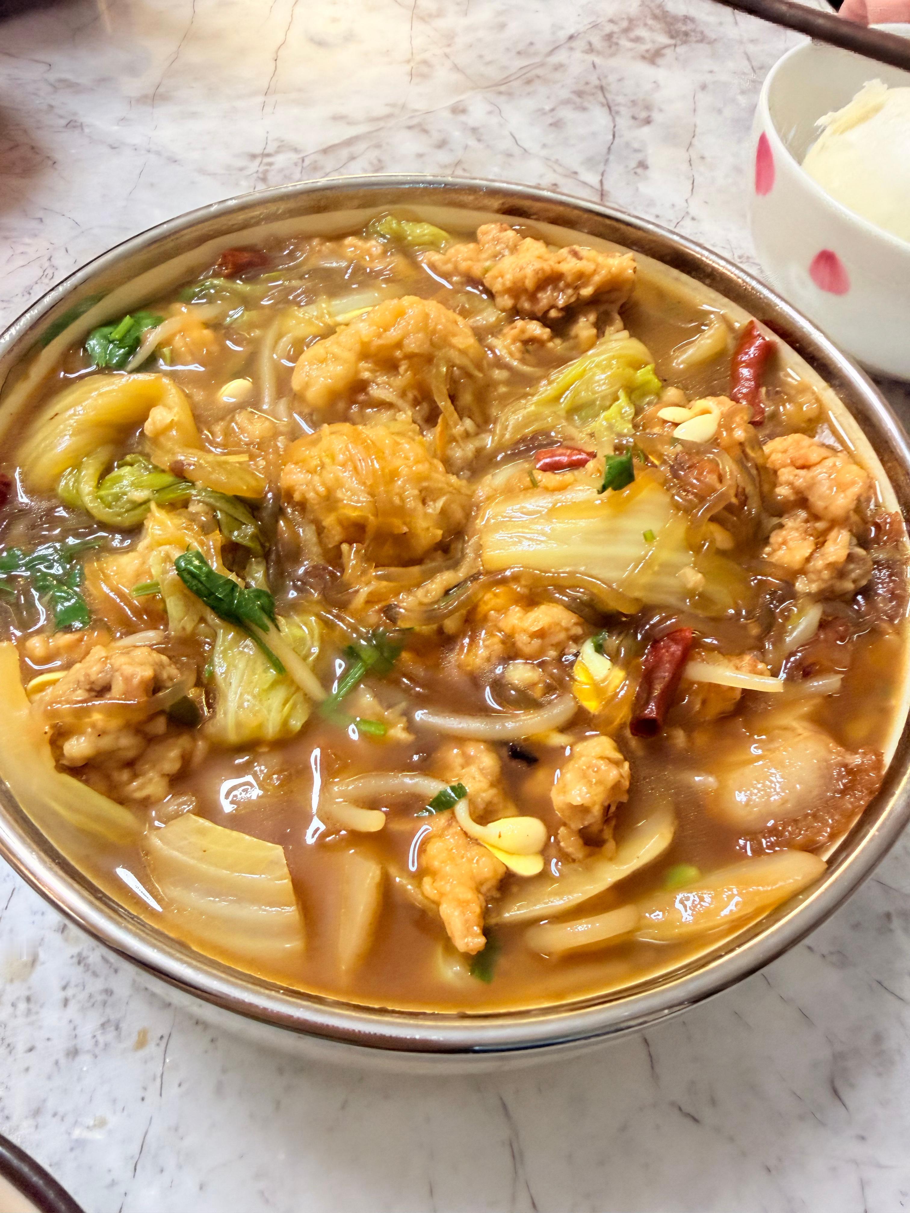 每个河南小孩都吃过的烩菜吧哈哈哈 