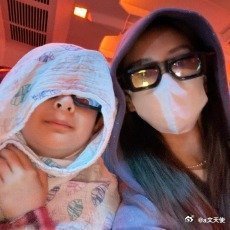 Angelababy小海绵自拍2025年5月4日，Angelababy在微博发布