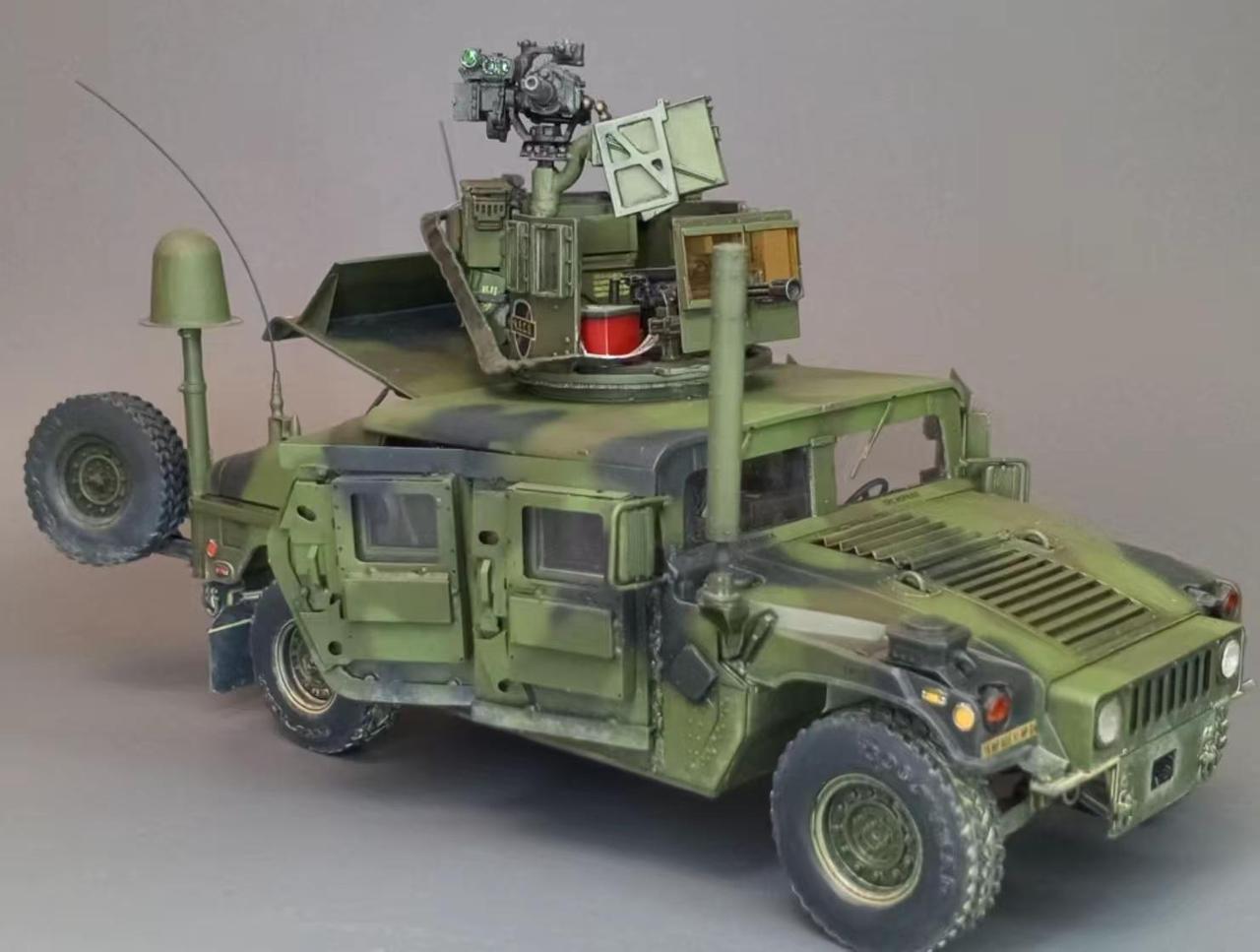 1/35美军 军用悍马。国外模友作品