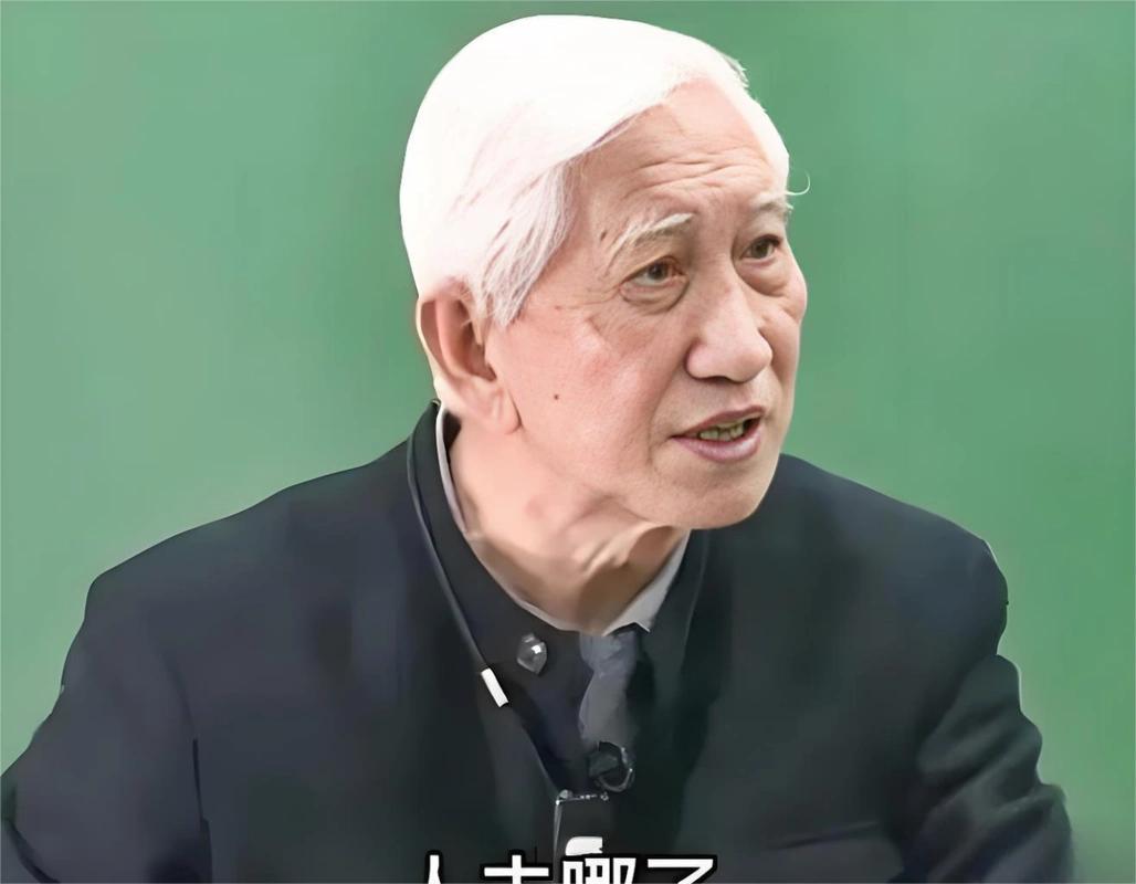 清华的教授柳冠中怒批：满大街的无人车送餐机器人，根本不是科技之光，资本正在用机器