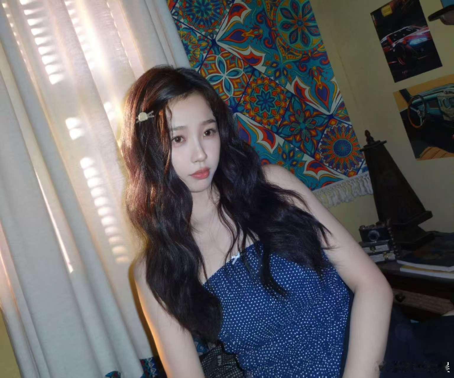 虞书欣姜暮美照虞书欣姜暮翻出新库存虞书欣姜暮美照，好美，