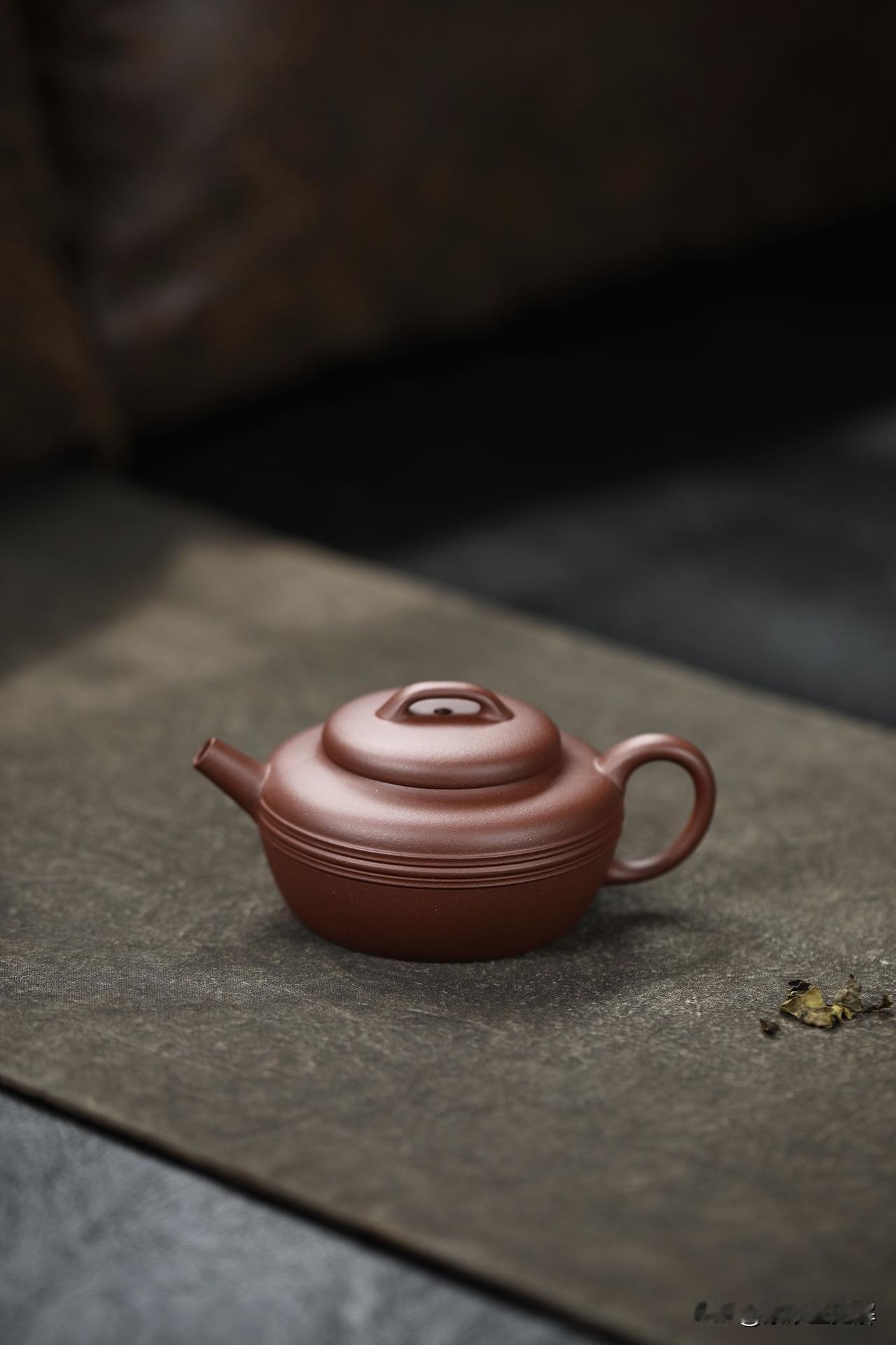 线圆｜精品茶器
原矿紫泥｜容量160