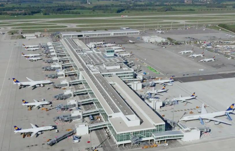 以色列的这波操作，说穿了就是战火里的 “无奈试探”。

交通部长号宣布 3月8号