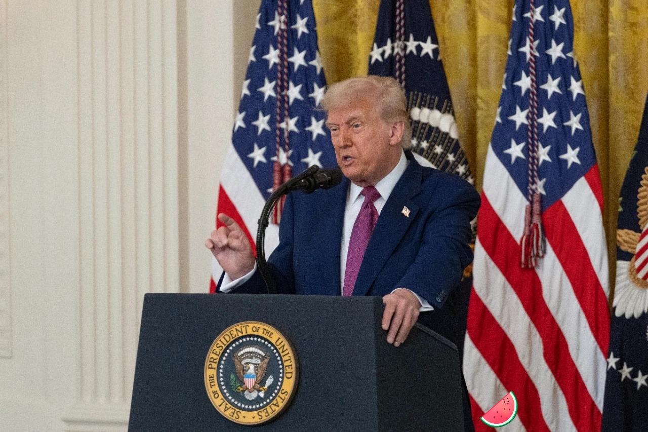 特朗普警告伊朗半个月是最后期限

据路透社2月19日报道，美国总统特朗普19日警