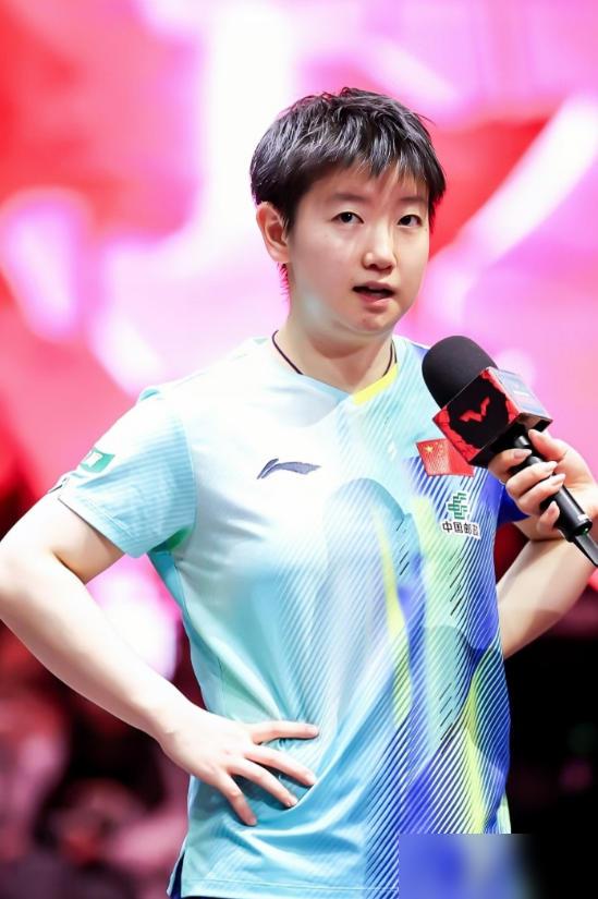 你去翻翻日本体育杂志，这帮日本人硬生生把孙颖莎捧成了一部玄幻神话书！
 
你以为