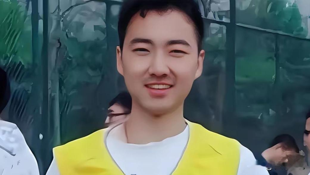 泪目！江苏29岁小伙白血病晚期。父母含泪瞒着他，谎称只是严重贫血。谁料，小伙病逝