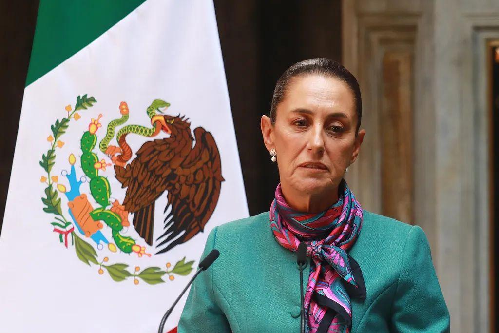 特朗普突然宣布对墨西哥“动武”，这事远没禁毒那么简单！

特朗普又开始整大活了！