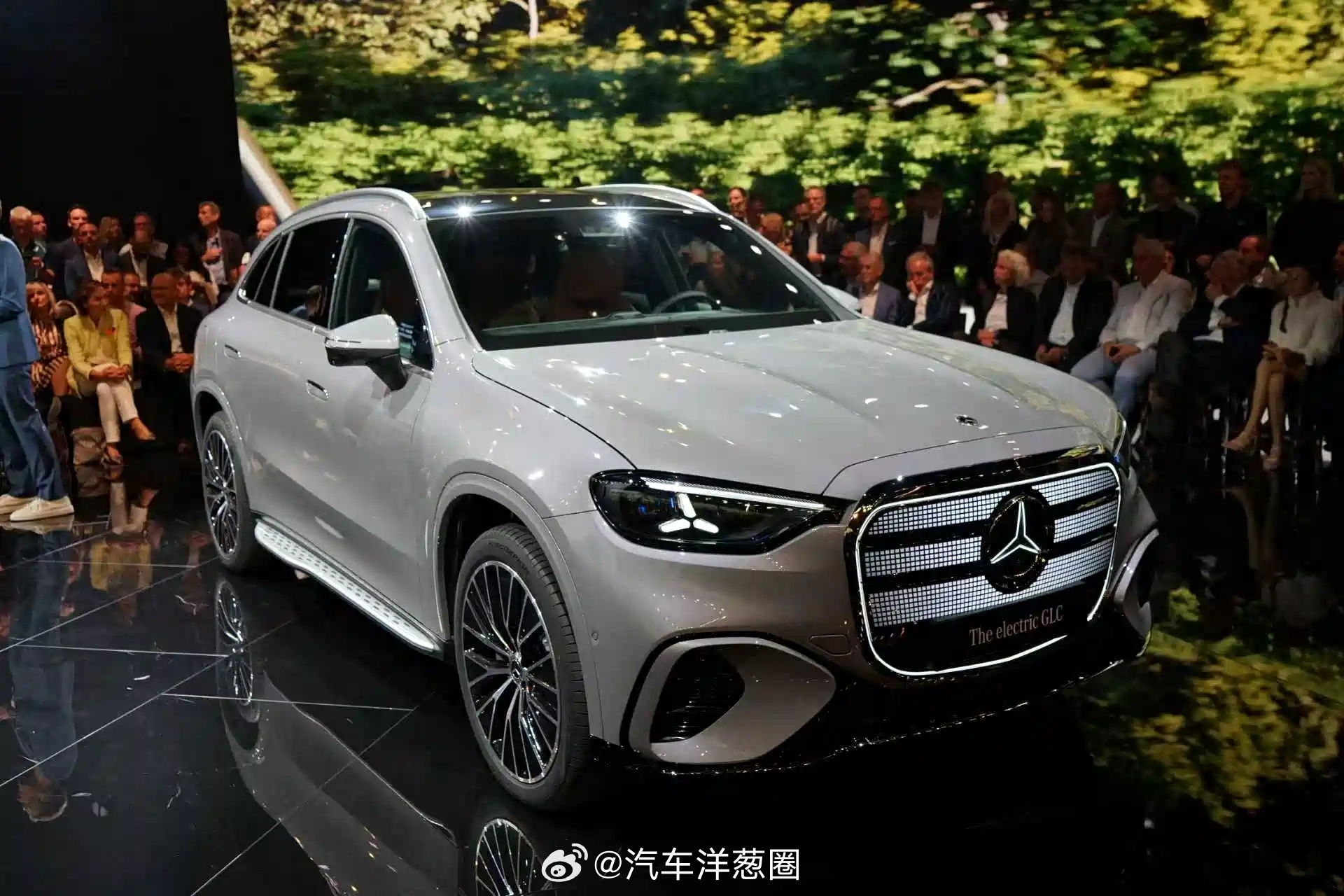 全新奔驰GLC EV正式发布，800V平台+39.1英寸超联屏全新MB.EA平台