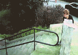 李小龙：好痛 